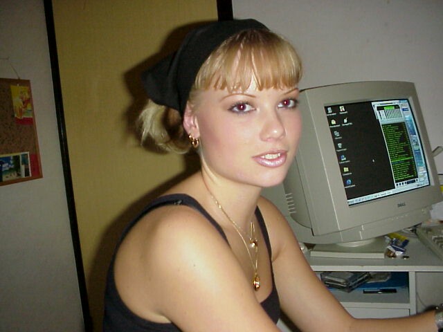 gal/Vos voisines sont des bombes !/bombe_103.jpg